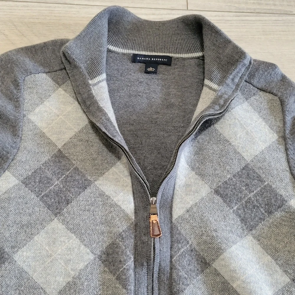 Banana Republic Sweater Mens L Gray 100% Wool‎ Argyle Full Zip Cardigan Preppy